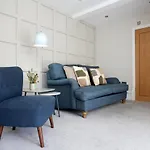 The Courtyard By Chateau Anna, - Free Parking Appartamento York