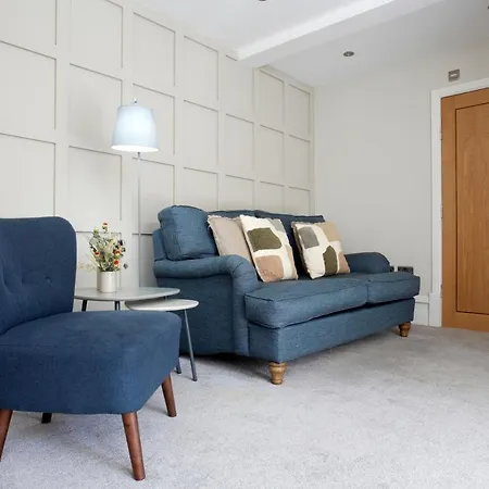 The Courtyard By Chateau Anna, - Free Parking Daire York