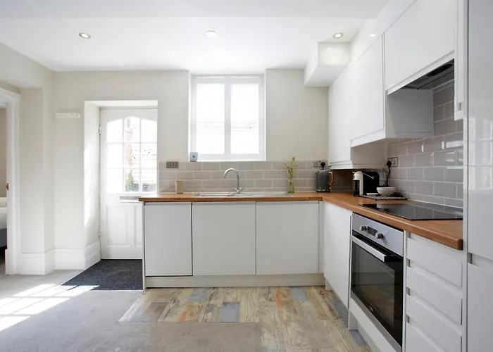 The Courtyard By Chateau Anna, - Free Parking Apartamento