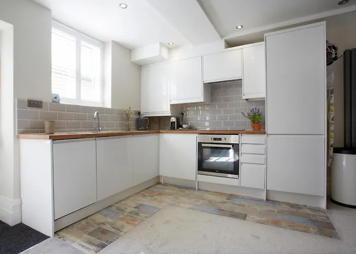 Apartamento The Courtyard By Chateau Anna, - Free Parking *