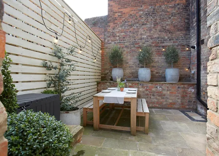 Apartamento The Courtyard By Chateau Anna, - Free Parking York